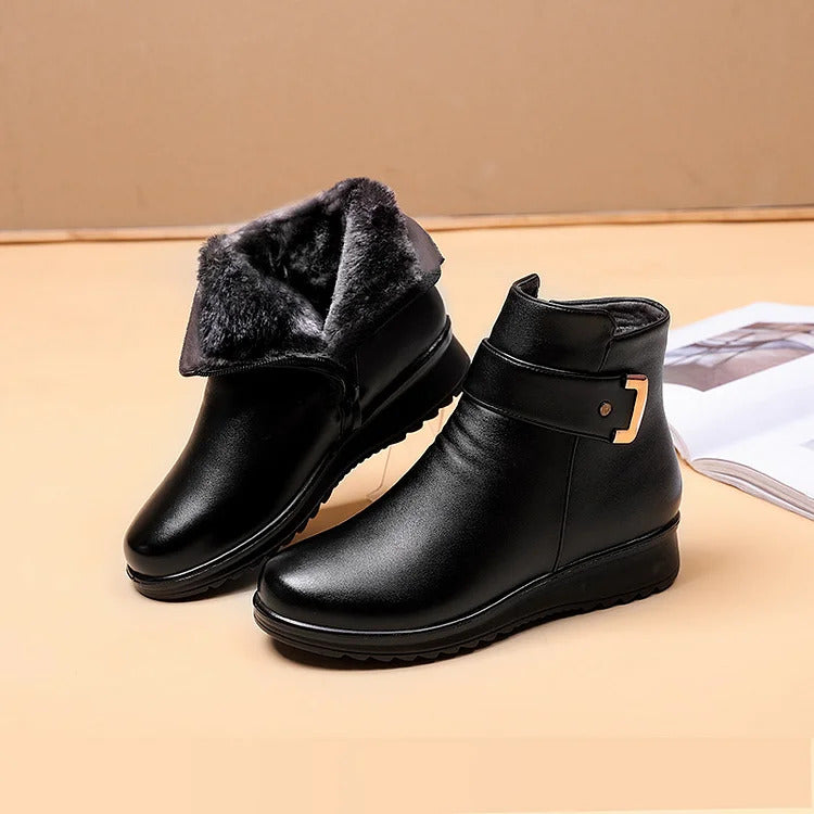 🔥Clearance Sale 70% OFF - Women's Metal Buckle Leather Waterproof Boots